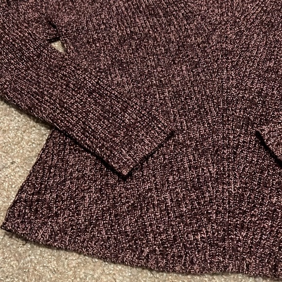 Marine Layer Purple V Neck Sweater in Large - Picture 4 of 9